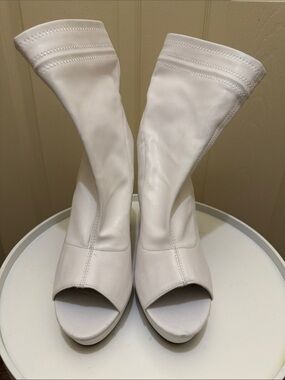 White Peep-Toe Stretch Mules — Women's Slip-On Heels